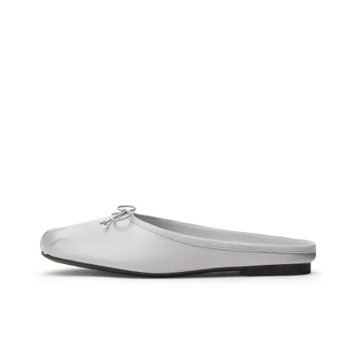 CHARLES&KEITH Домашние тапочки Женские