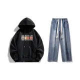 Комплект одежды (Черный свитшот + Темно-синие джинсы с эффектом вымытого)