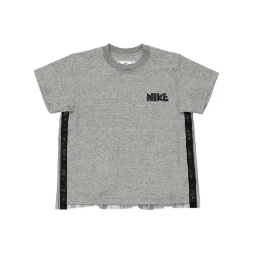 Nike x Sacai T-Shirt Женская Азиатская версия Серого цвета