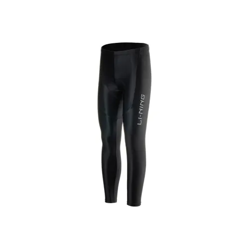 Подкладка в елках и елочных шортах мужские черные с маской для сна