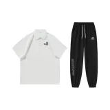 Белая рубашка с короткими рукавами + черные штаны