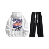 Комплект одежды (Белый топ + Черные джинсы)