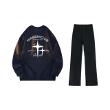 Темно-синий синий (с длинным рукавом) + черные джинсы