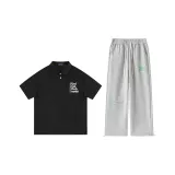 Чёрный топ + Светло-серые штаны