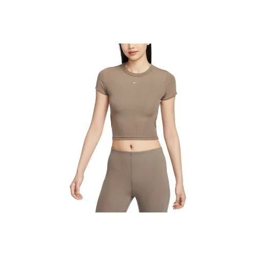 Nike Sportswear Стандартная футболка женская норковая коричневый