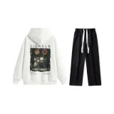 Комплект одежды (Белый топ + Черные джинсы)