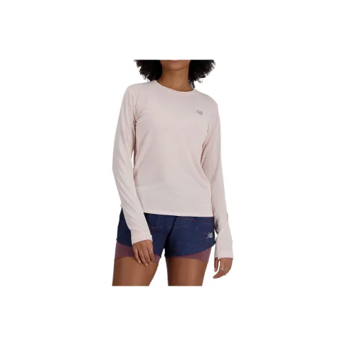 New Balance Стандартная футболка женская розовая