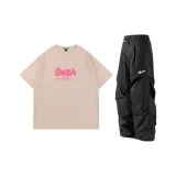 Серая белая рубашка с короткими рукавами + черные штаны