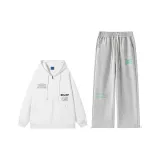 Белый топ + серые штаны