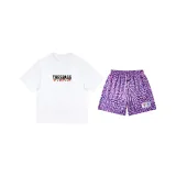 Белый топ + фиолетовые шорты