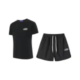 Черная футболка + черные штаны