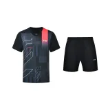 Черная рубашка с короткими рукавами+черные шорты