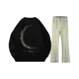 Чёрный свитшот + жёлтые грязные джинсы