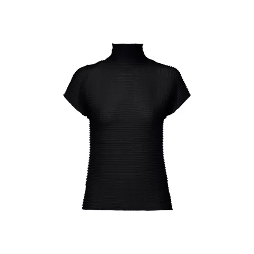 ISSEY MIYAKE T-рубашка Женская Черная