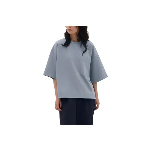 New Balance Т-рубашка с оборванным плечевым швом женская небесно-голубая