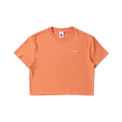 NIKE Апельсиновые Женские Футболки