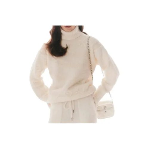 CHANEL Белые Женские Свитеры
