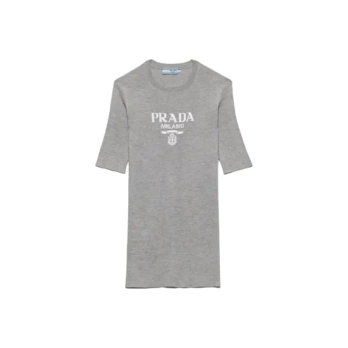 PRADA Серые Женские T-рубашки