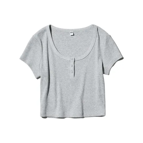 UNIQLO Серые Женские Футболки