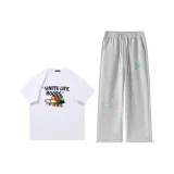 Белый топ + серые штаны