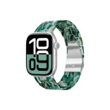 Зелёный с серебряной застёжкой.