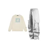 Абрикосовый топ + бежево-серые штаны