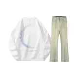 Белый свитшот + желтые джинсы из денима