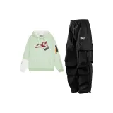 Зелёный топ + чёрные штаны