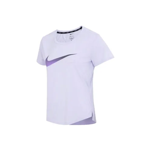 NIKE Светло-фиолетовые Женские Футболки