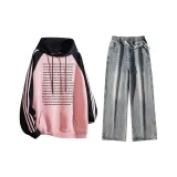 Blue Jeans + Pink Sweatshirt  
Синий Джинсы + Розовый Свитшот