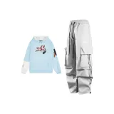 Синий топ + бежево-серые штаны