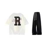 Белая футболка + черные штаны