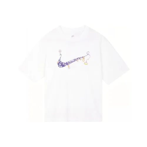 NIKE Белые Женские Футболки