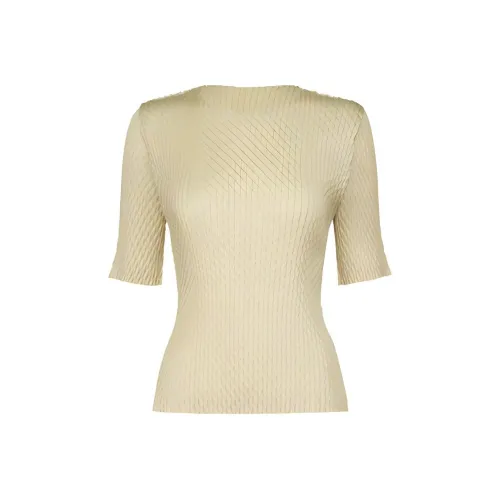 ISSEY MIYAKE Однотонный Круглый вырез Облегающий крой Пуловер Короткий рукав Т-рубашка Женская Желтая