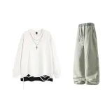 Белый топ + желтые грязные джинсы