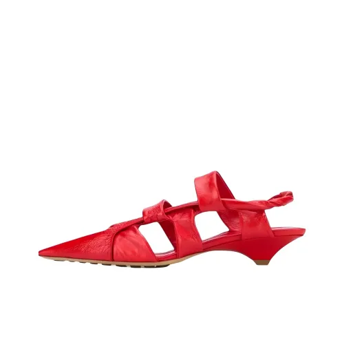 Bottega Veneta Point Высокие каблуки Красный Женские