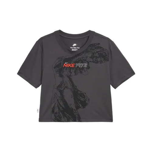 NIKE Угольно-черные Женские Футболки