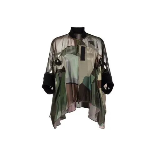 sacai Женские куртки в камуфляже