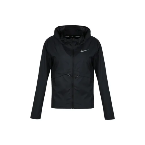 NIKE Черные Женские Куртки
