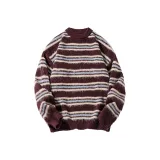 Темно-красный, полосы.