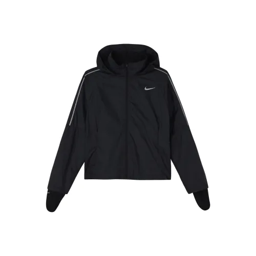 NIKE Черные Женские Куртки