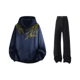 Темно-синий, синий, желтый свитшот + черные джинсы