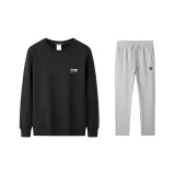 Чёрный топ + Светло-серые штаны