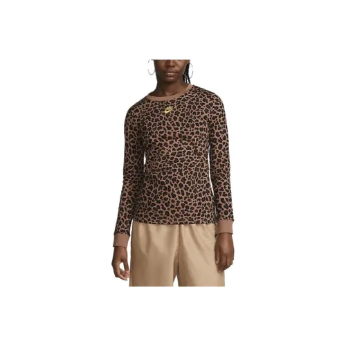 nike T-Shirt Женская Многоцветная