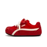 Яблоко красного цвета