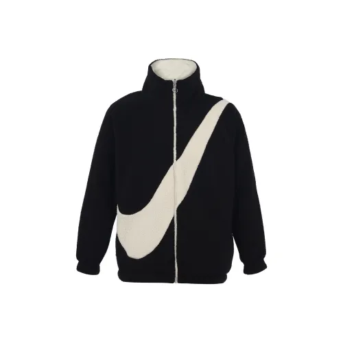 NIKE Черные Женские Куртки