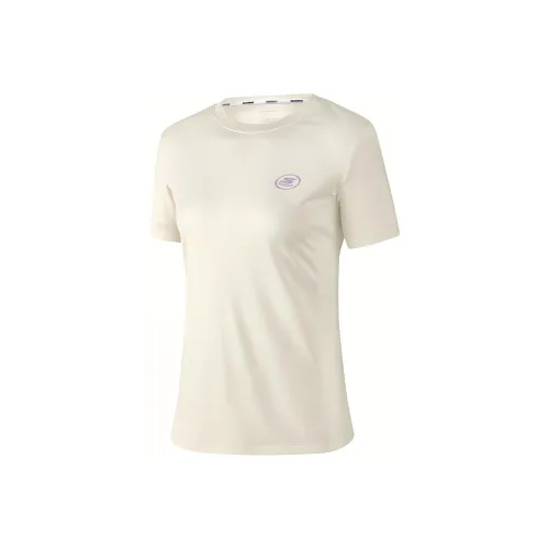 Skechers T-Shirt Женская Зефирно-Белая