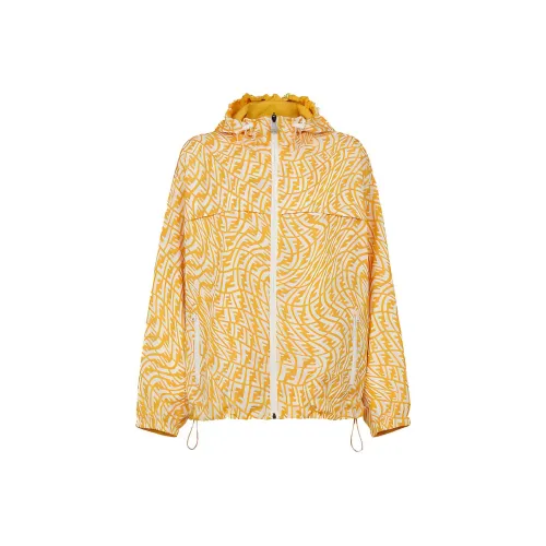 FENDI Желтые Женские Куртки