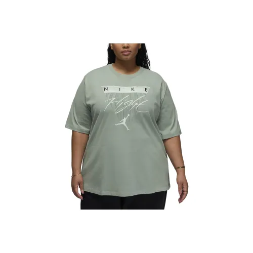 Nike Обычная T-рубашка Женская Зеленая