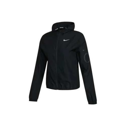 NIKE Черные Женские Куртки